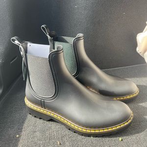 Black Igor Booties
